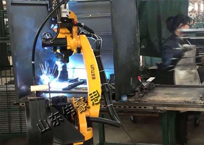 焊接機器人在投入使用時應注意什么？