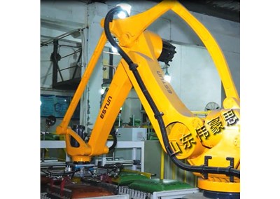 有機(jī)肥碼垛機(jī)器人的優(yōu)勢是什么