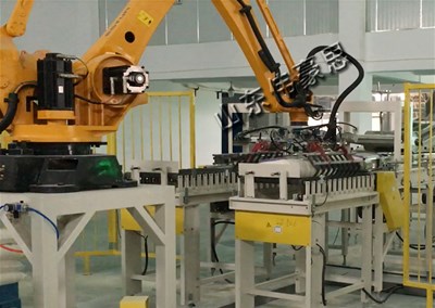 全自動機(jī)器人碼垛機(jī)可以應(yīng)用與哪些行業(yè)？