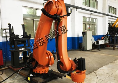 企業(yè)使用工業(yè)機(jī)器人可以提高安全系數(shù)，便于進(jìn)行管理