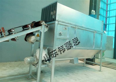 全自動拆包機 化肥破袋機工作現(xiàn)場