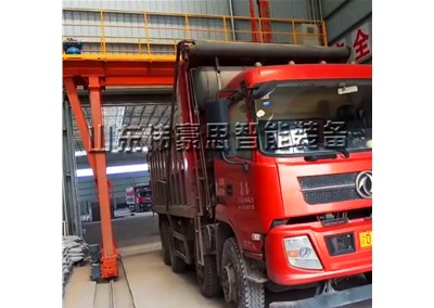 石灰石粉全自動裝車機如何實現(xiàn)自動化作業(yè)？